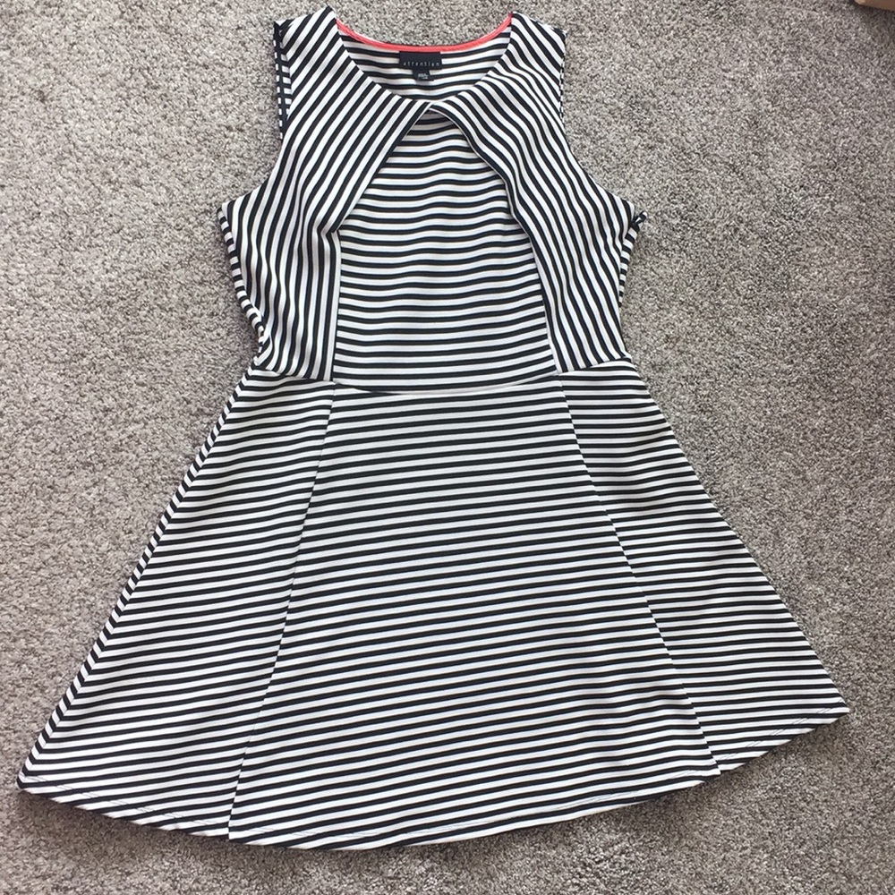 Sleeveless dress